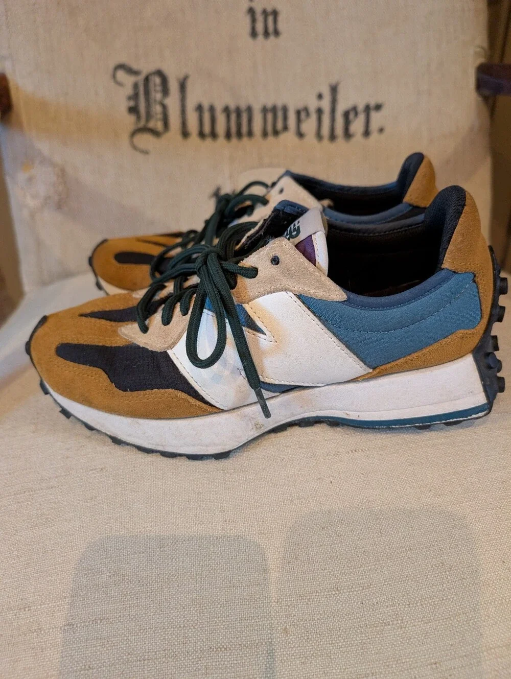 New Balance 327, Multi Color, 8.5 Women's